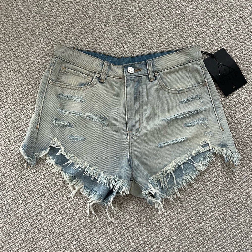 NWT UNIF (Revolve) Jean Shorts - 28